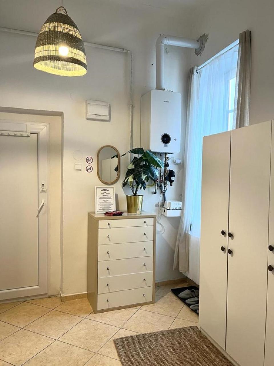 Apartment Cecil - Old Town Μπρατισλάβα Εξωτερικό φωτογραφία