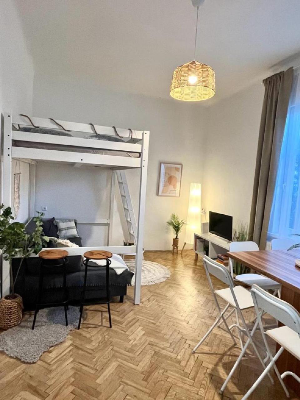 Apartment Cecil - Old Town Μπρατισλάβα Εξωτερικό φωτογραφία
